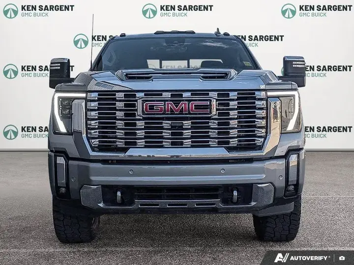 GMC Sierra 3500Hd 2024 photo 2