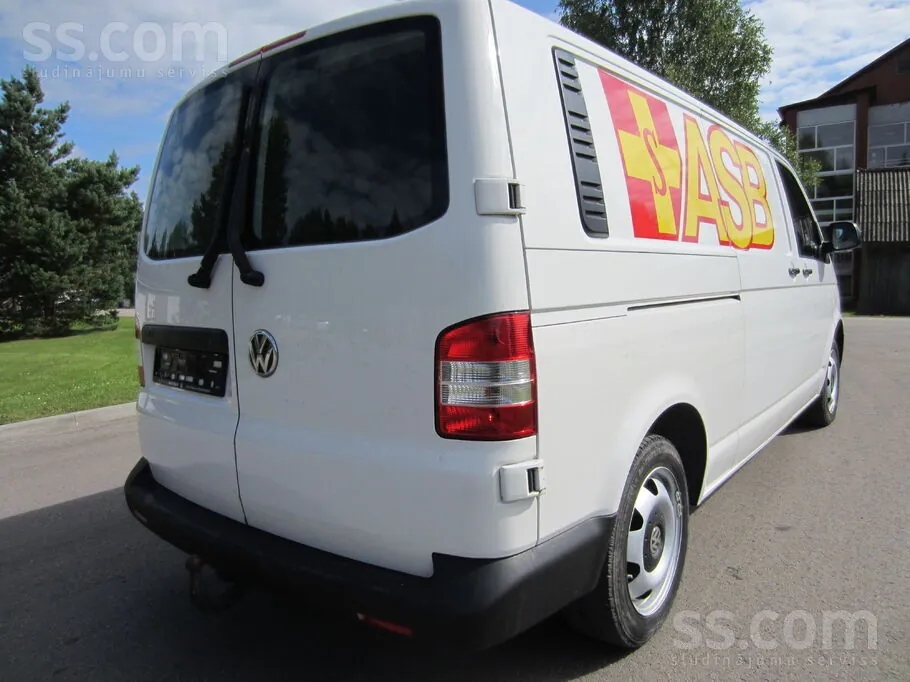 Volkswagen T5 2010 photo 3