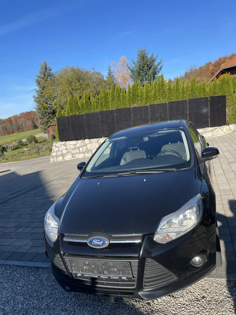 Ford Focus 2012 photo 2