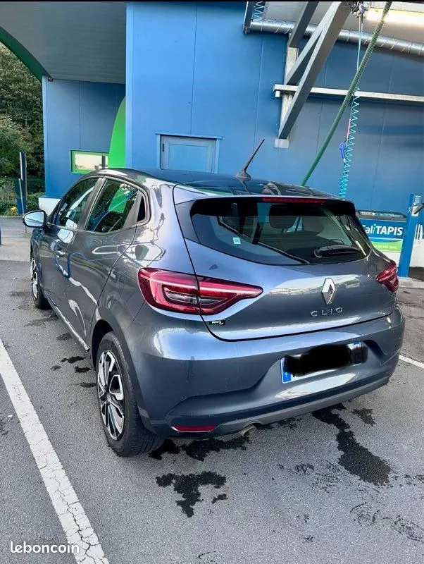 Renault Clio 2021 photo 2