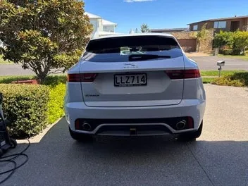Jaguar E-Pace 2018 photo 4