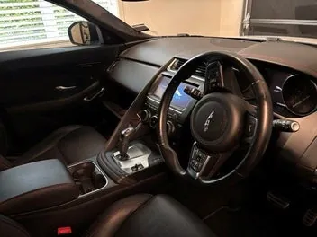 Jaguar E-Pace 2018 photo 5