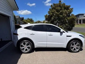 Jaguar E-Pace 2018 photo 3