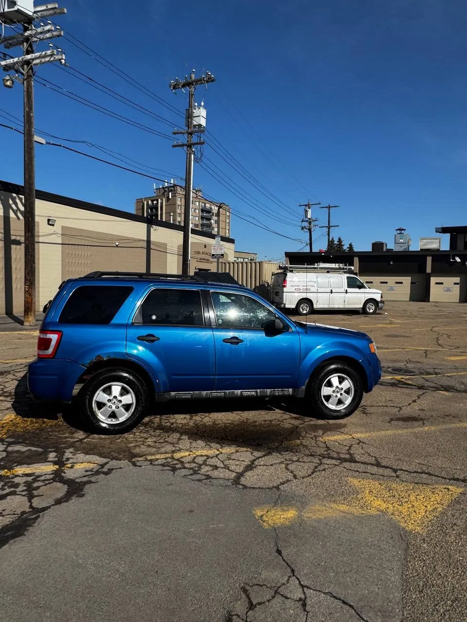 Ford Escape 2011 photo 2