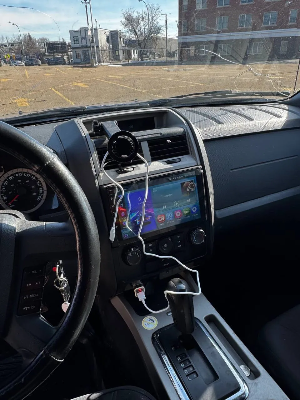 Ford Escape 2011 photo 4