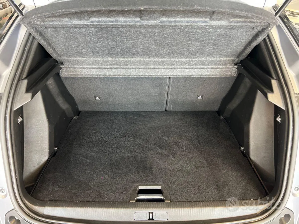 Peugeot 2008 2023 photo 5