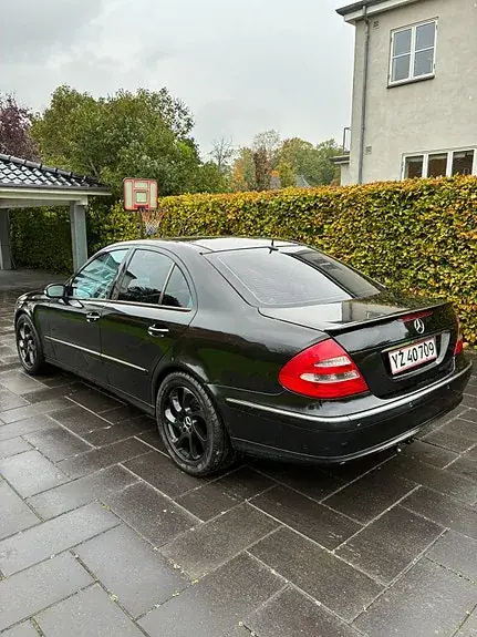 Mercedes-Benz E280 2005 photo 3