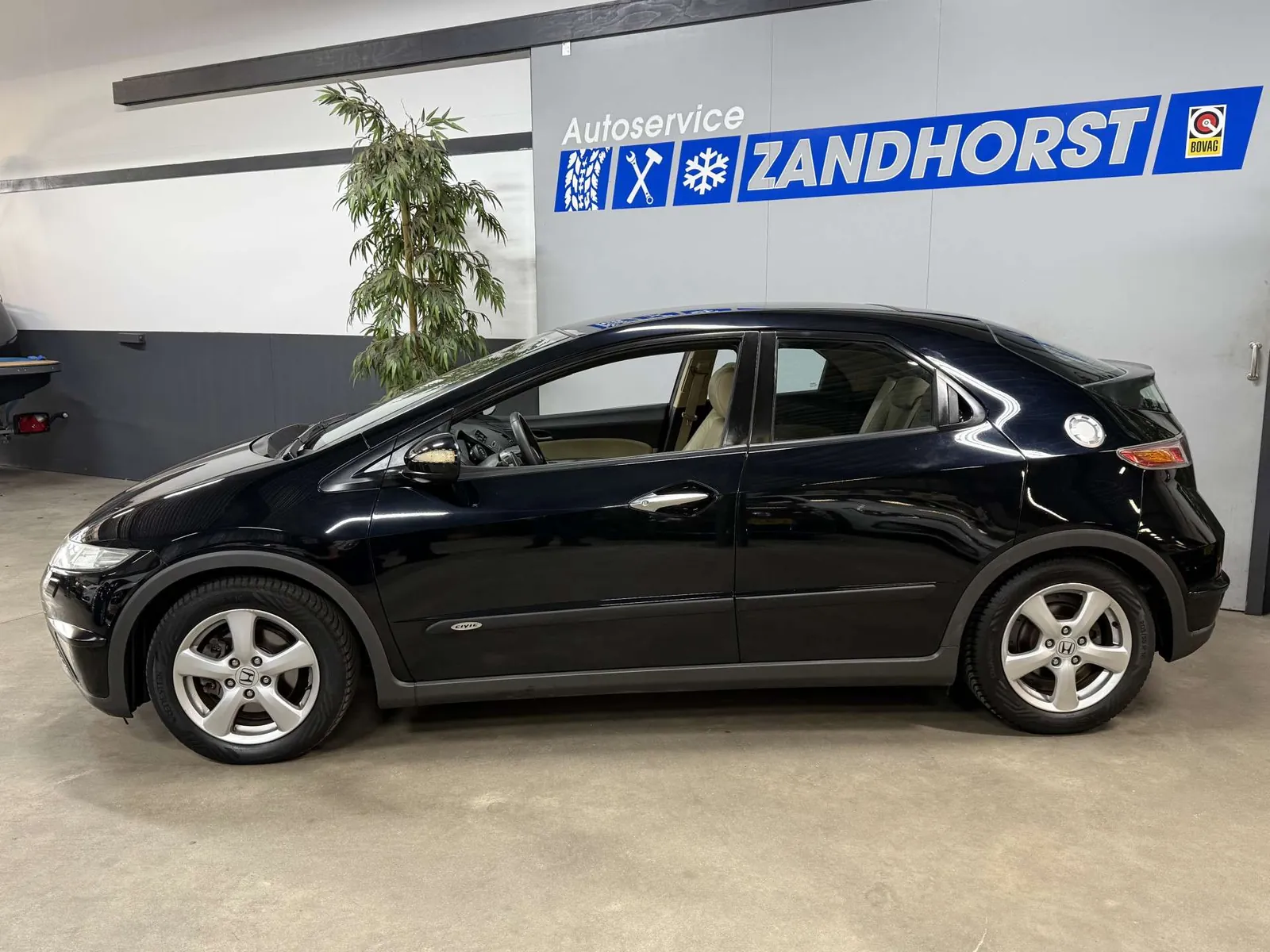 Honda Civic 2008 photo 2