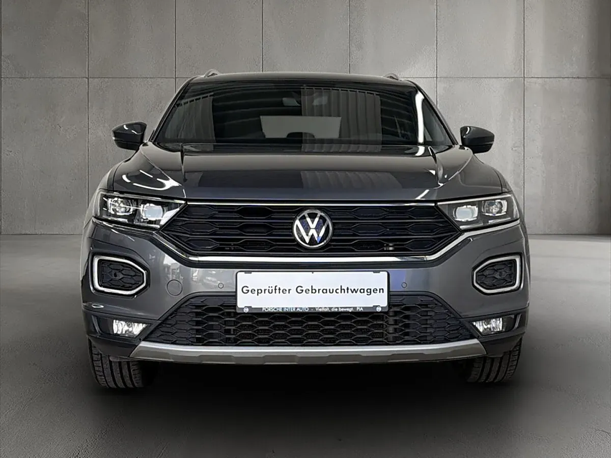 Volkswagen T-Roc 2022 photo 2