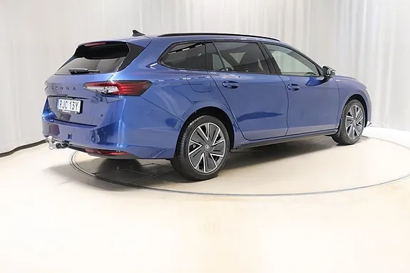Skoda Superb 2026 photo 4