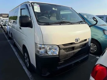 Toyota Hiace 2022 photo 2