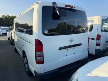 Toyota Hiace 2022 photo 3