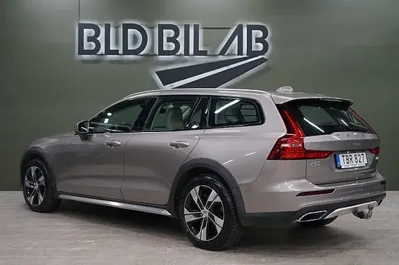 Volvo V60 Cross Country 2019 photo 5