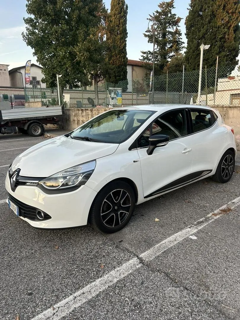 Renault Clio 2015 photo 2