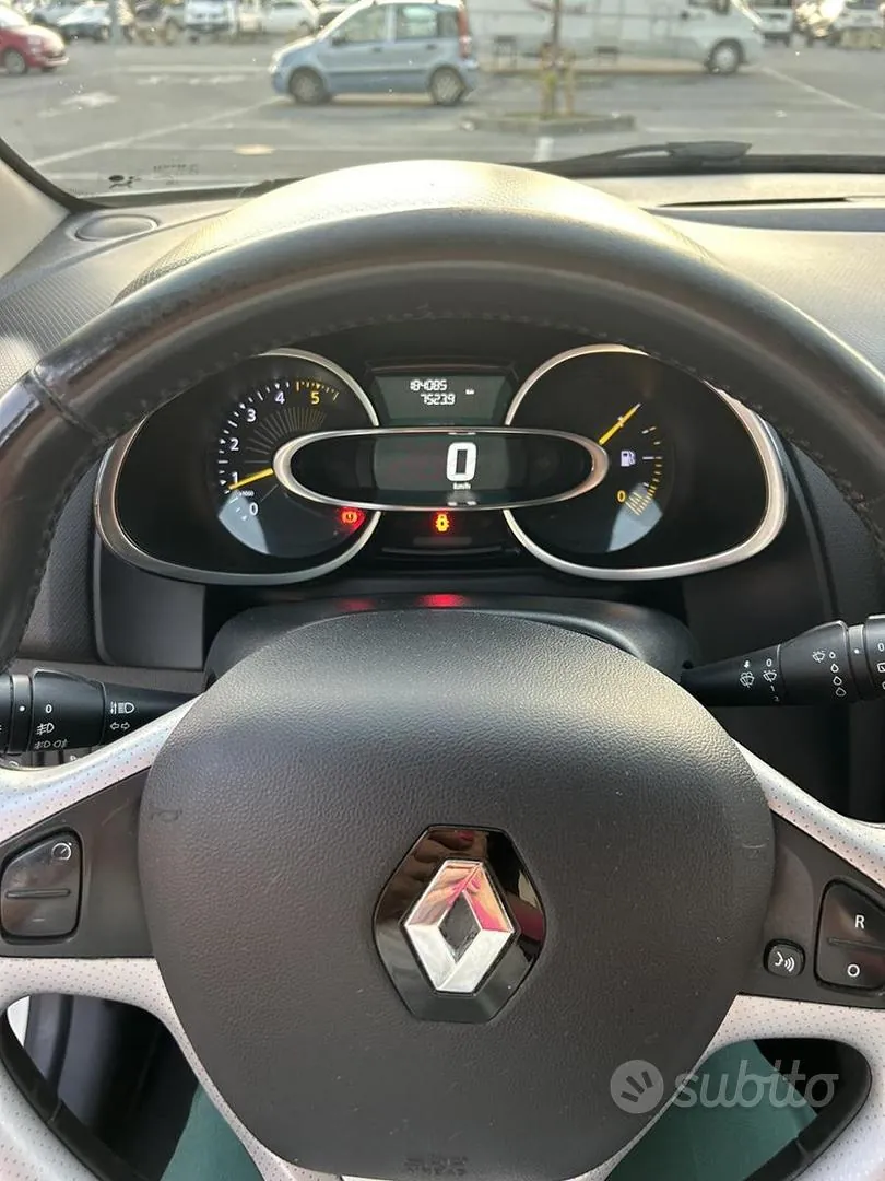 Renault Clio 2015 photo 4
