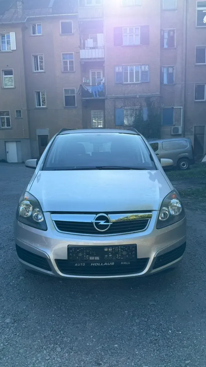 Opel Zafira 2006 photo 2
