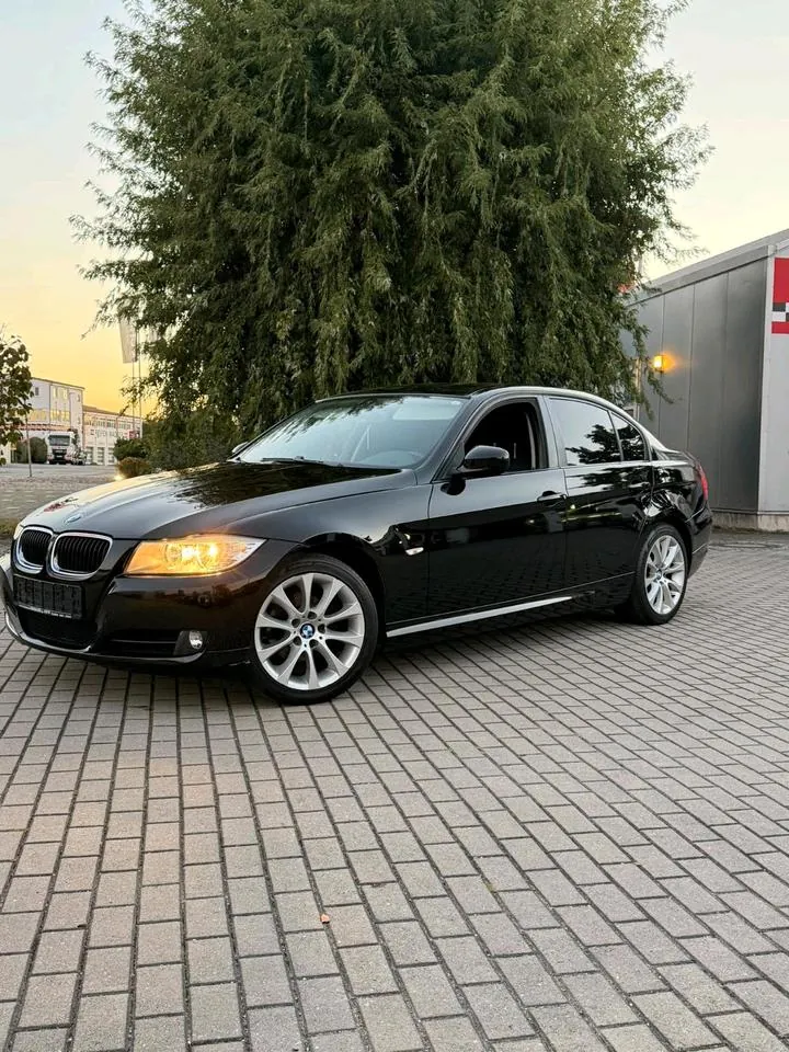 BMW E90