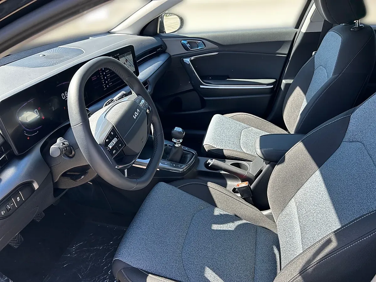 Kia Xceed 2027 photo 3