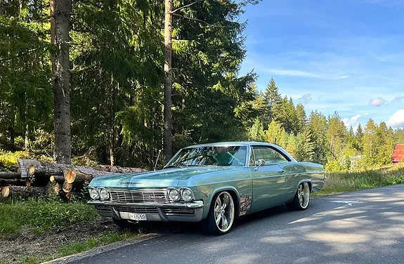Chevrolet Impala 1965 photo 4