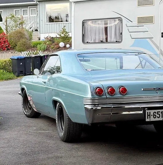 Chevrolet Impala 1965 photo 3