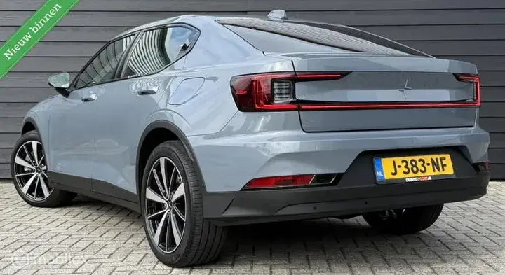 Polestar 2 2020 photo 2