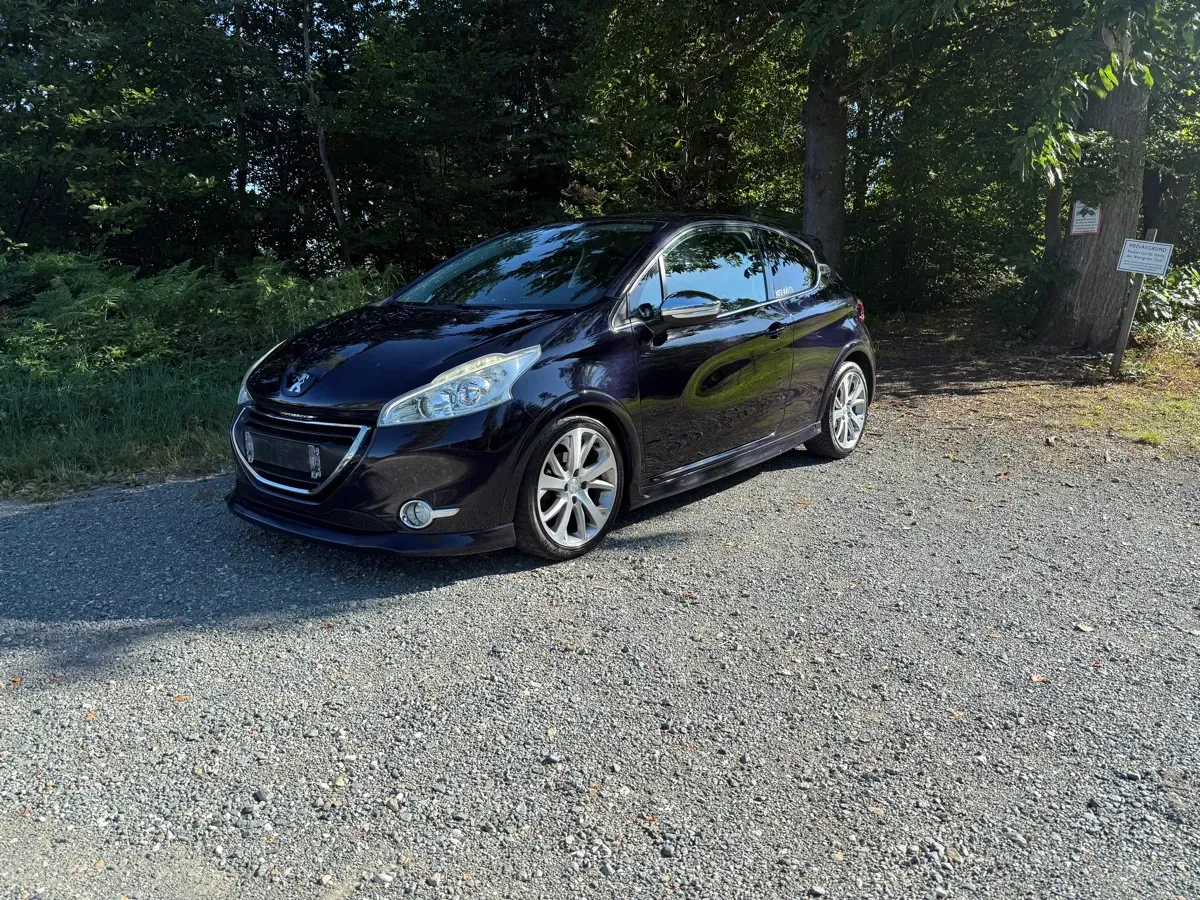 Peugeot 208