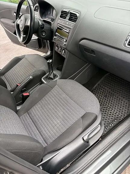 Volkswagen Polo 2010 photo 4