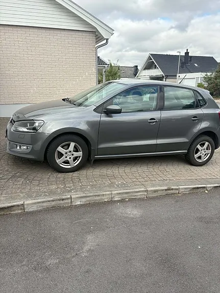 Volkswagen Polo 2010 photo 2