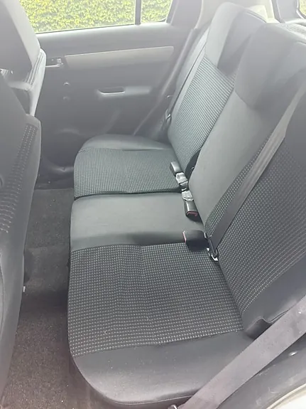 Suzuki Swift 2006 photo 4