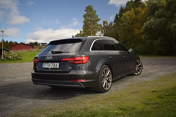 Audi A4 2016 photo 5