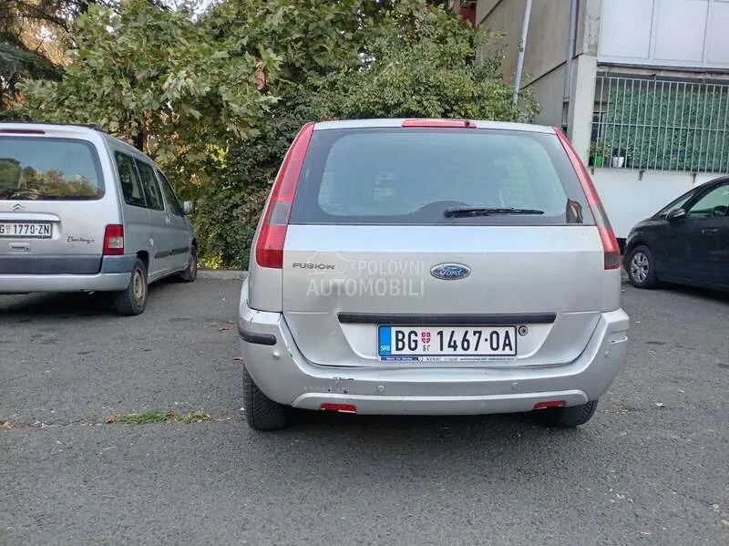 Ford Fusion 2002 photo 3