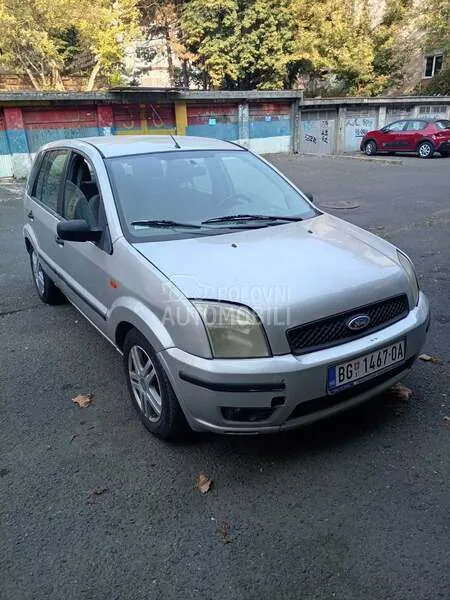 Ford Fusion 2002 photo 5