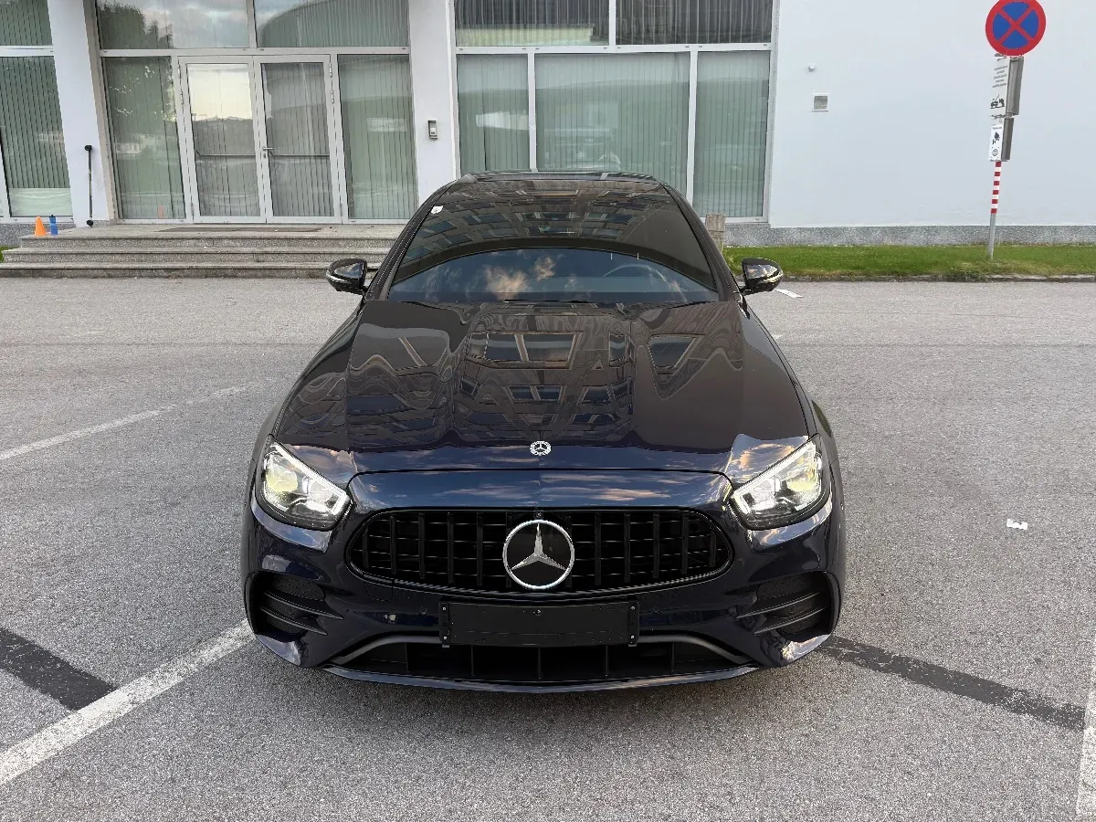 Mercedes-Benz E-Class 2023 photo 2