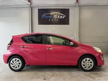 Toyota Aqua 2016 photo 4