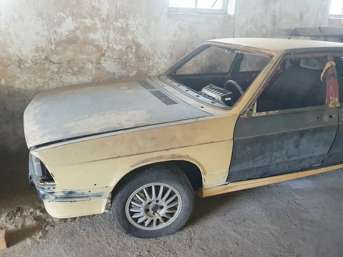 Audi 200