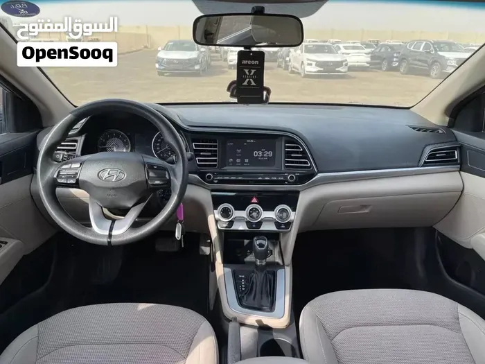 Hyundai Elantra 2019 photo 4