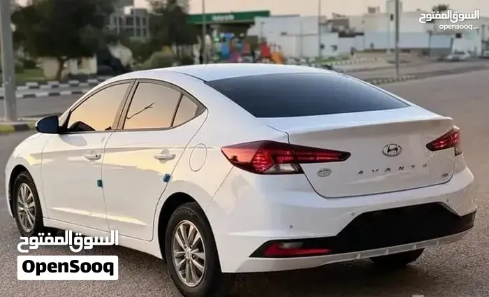 Hyundai Elantra 2019 photo 2