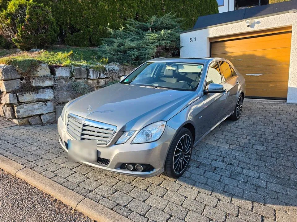 Mercedes-Benz E 200