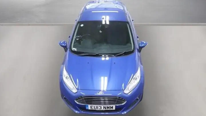 Ford Fiesta 2013 photo 2