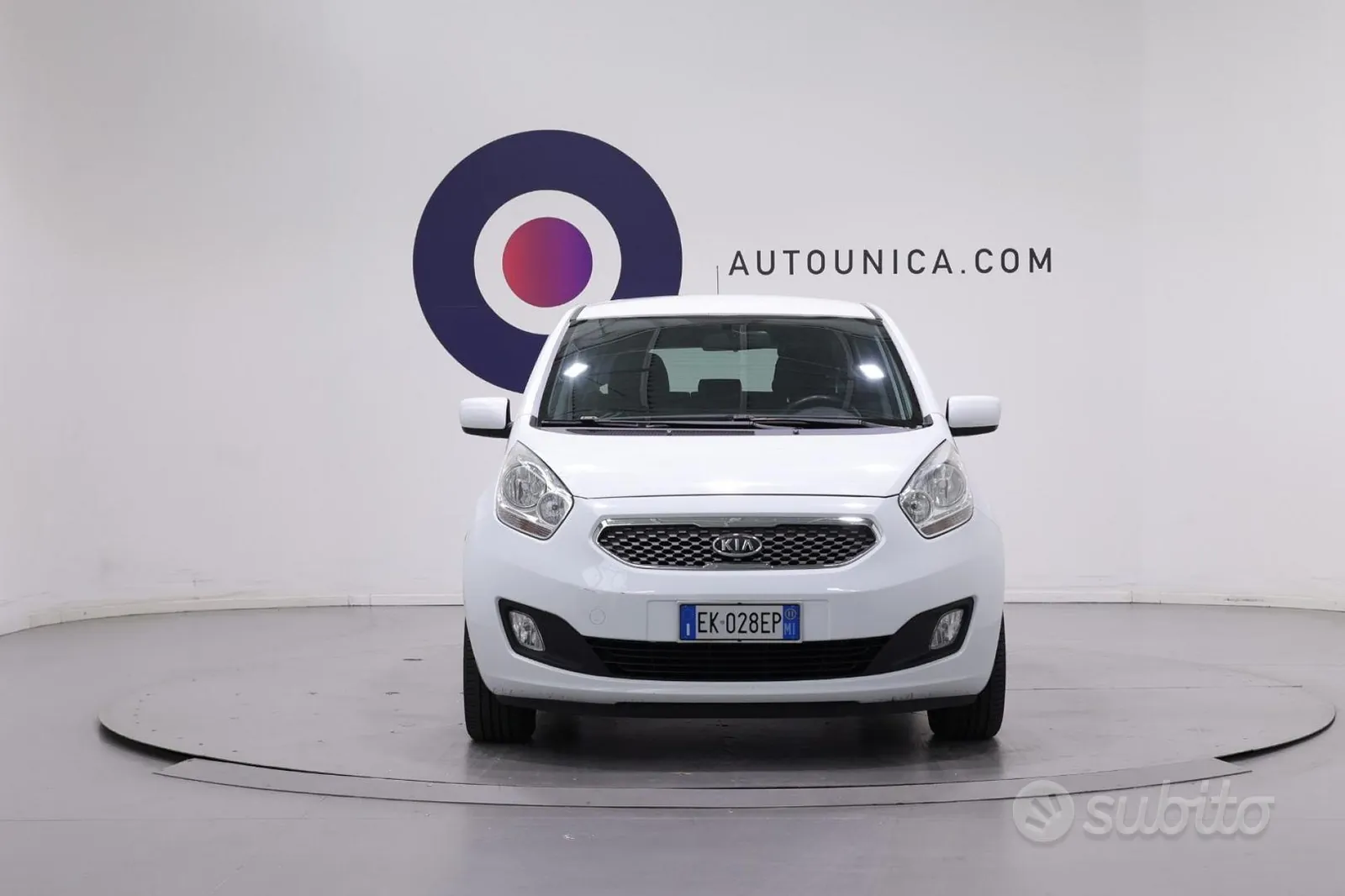 Kia Venga 2011 photo 2