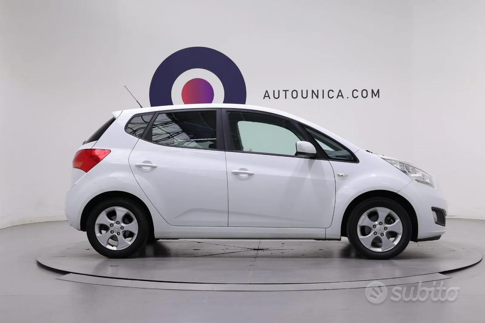 Kia Venga 2011 photo 4