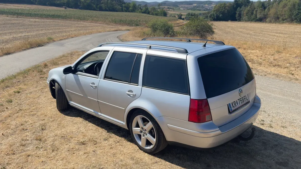Volkswagen Golf 2002 photo 2