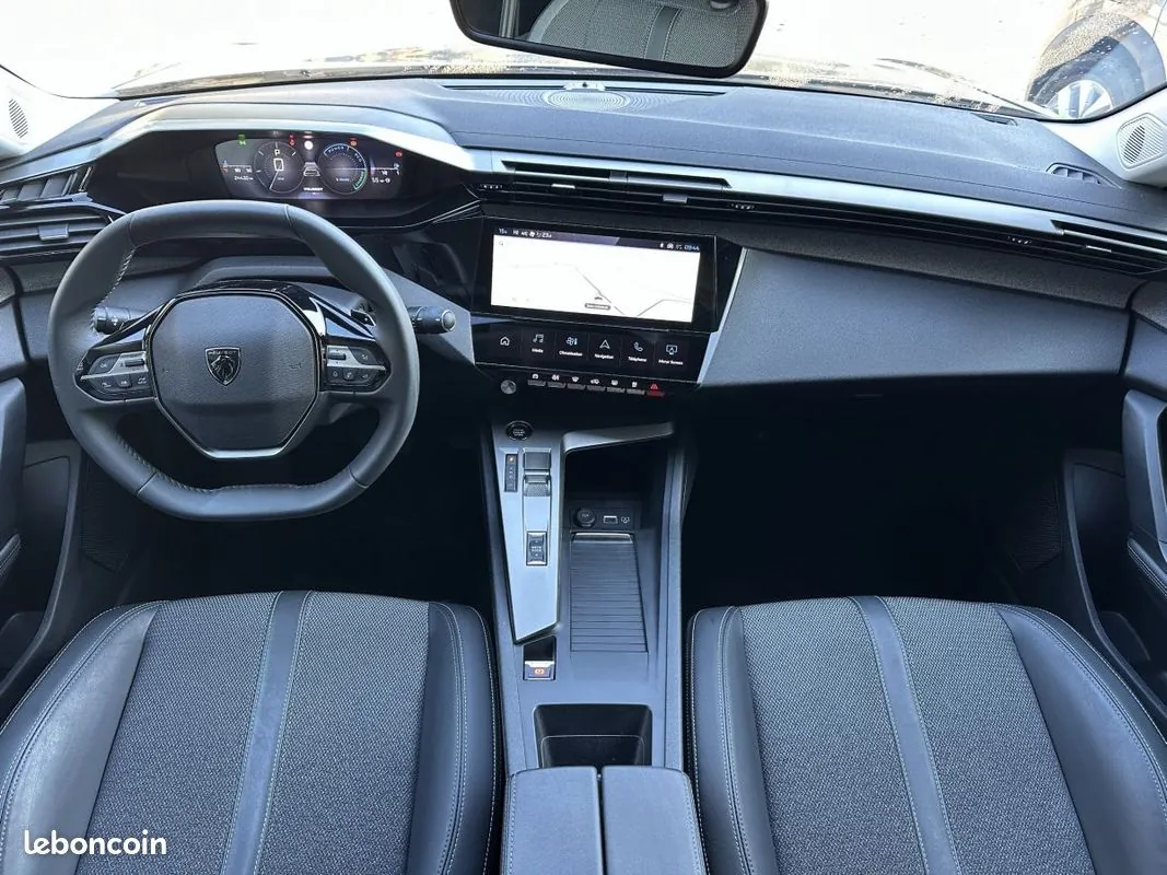 Peugeot 408 2025 photo 4