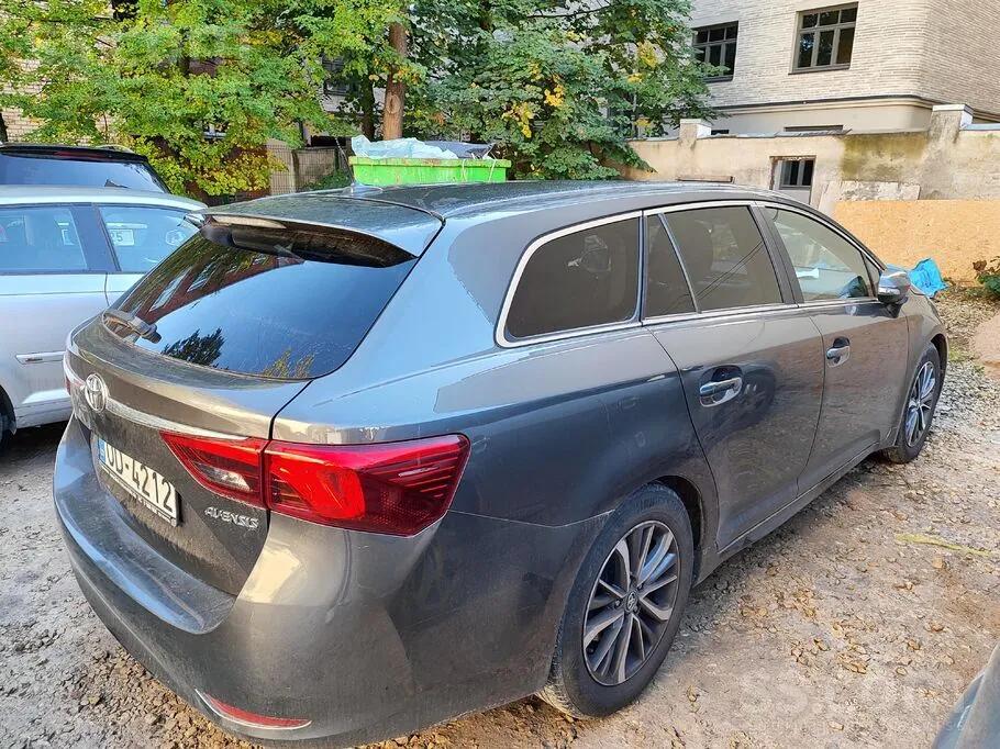 Toyota Avensis 2016 photo 4