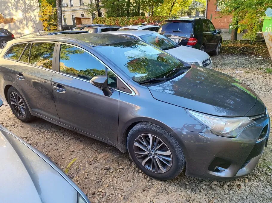 Toyota Avensis 2016 photo 2