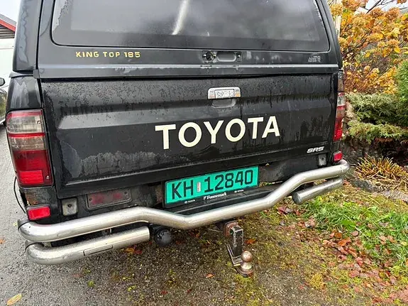 Toyota Hilux 2002 photo 2