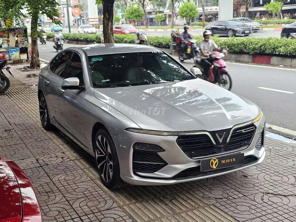 Vinfast Lux A 2019 photo 2