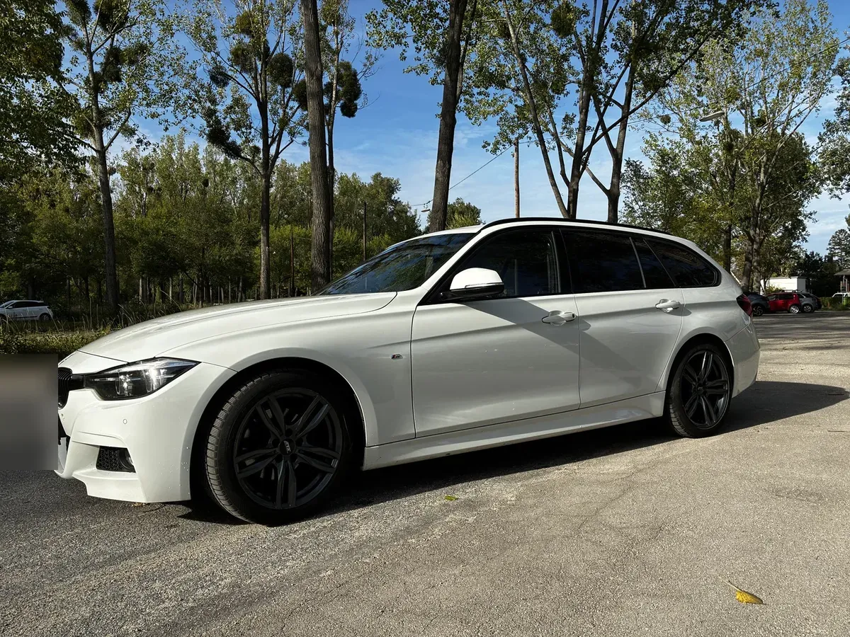 BMW 3 Series 2018 photo 3