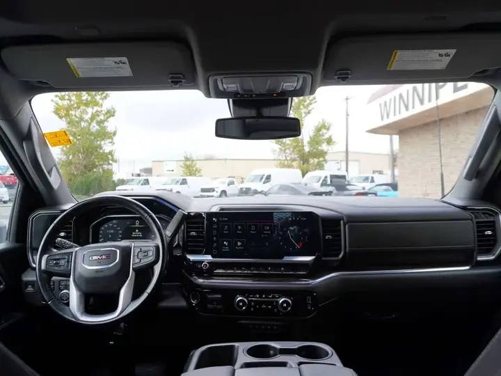 GMC Sierra 3500Hd 2024 photo 2