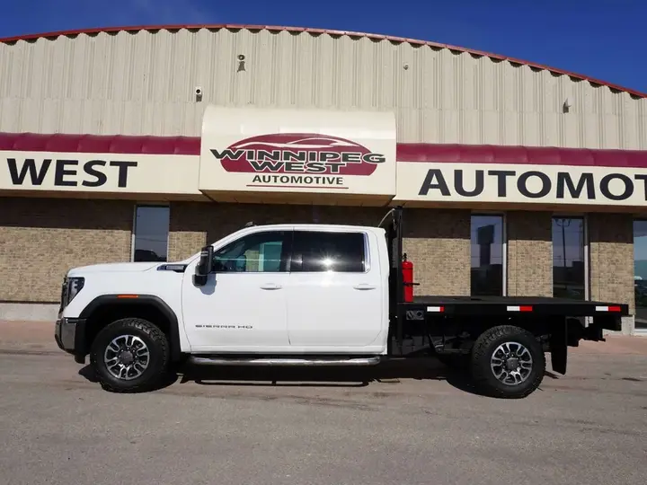 GMC Sierra 3500Hd 2024 photo 3